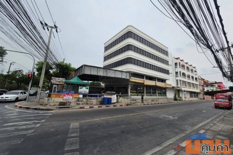 ให้เช่าอาคารสำนักงาน 4 ชั้น 800 ตรม. สามารถพักอาศัยได้ ทำธุรกิจได้ ติดถนน ติดเซเว่น ติด Big C ตรงข้ามสวนหลวง ร.9