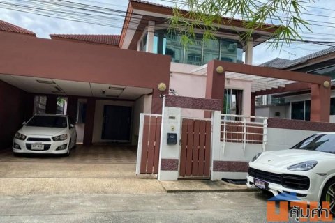 ให้เช่าบ้านเดี่ยว 2 ชั้น 67 ตรว. 3 ห้องนอน หมู่บ้านอารีน่าการ์เดนท์ อ่อนนุช 44 ใกล้ BTS บางจาก 5 นาที