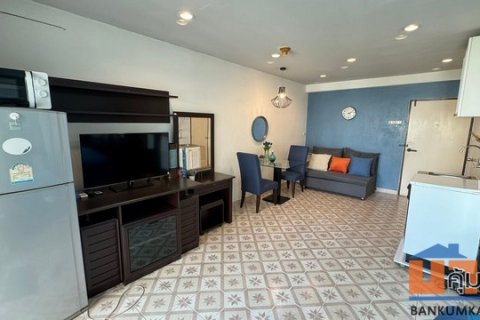 Saranjai Mansion comfortable clean private 14th floor BTS Nana