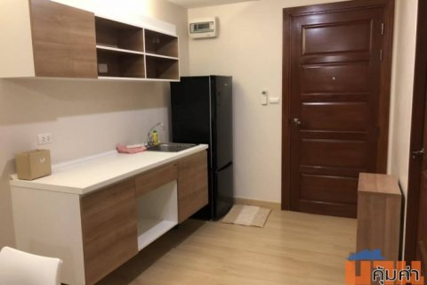 ขายคอนโดดิเอเมอรัลเรสซิเดนท์ 43 ตรม พร้อมเฟอร์ แอร์ 3เครื่อง พร้อมเครื่องไฟฟ้าครบ ไกลัรถไฟฟ้าใต้ดินห้วยขวาง