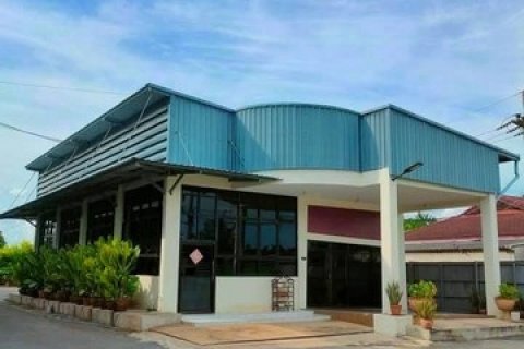 ขายโกดังสำนักงานสามพรานนครปฐม 5 ไร่ 3 งาน 36 ตร.วา พื้นที่สีเหลือง มีใบรง. 4
