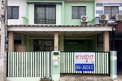 ขายถูก หมู่บ้านพฤกษา 52/2 ถนนเมน ติดสวน