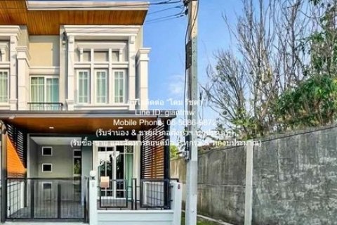 ขายทาวน์โฮม 2 ชั้น (ห้องมุม) ในหมู่บ้านหรู ใกล้ถนนกัลปพฤกษ์ 16.7 ตร.ว. 3 น 2 น้ำ ราคา 3.90 ล้านบาท