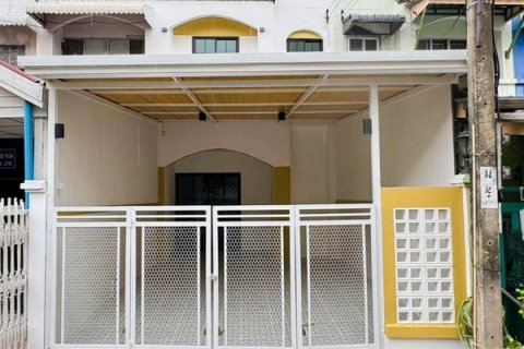 หมู่บ้านสุนิสา รามอินทรา กม.8 ซอยคู้บอน6 รีโนเวทใหม่พร้อมเข้าอยู่