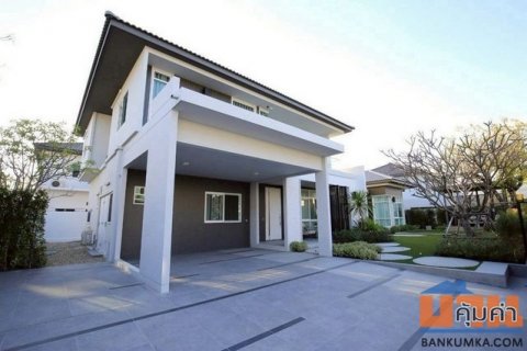 บ้านหลังใหญ่ ใกล้ทะเลสาบ โครงการ มัณฑนา ซีรีนเลค โซนสุเทพ