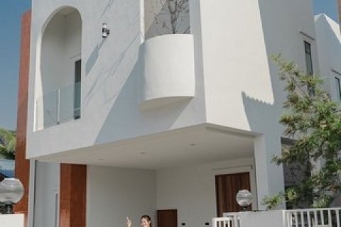 บ้านสร้างใหม่ 2 ชั้น สไตล์มิสเซ็นจูรี่โมเดิร์น สันผักหวาน หางดง