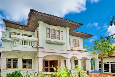 บ้านเดี่ยว 154 ตร.วา มณียา มาสเตอร์พีซ รัตนาธิเบศร์ ท่าอิฐ ใกล้ MRT ไทรม้า บางรักน้อยท่าอิฐ หลังใหญ่ พร้อมเรือนรับรอง