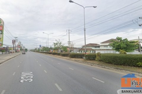 สภาพดี โครงสร้างแข็งแรง! ขายตึกแถว 3 ชั้นครึ่ง ย่านพุทธมณฑลสาย 4 เนื้อที่ 18 ตารางวา ใกล้ถนนเพชรเกษม ด่วน!