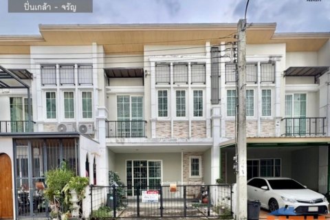 LM25-0067 ขายทาวน์โฮม 2 ชั้น โกลเด้นซิตี้ ปิ่นเกล้า จรัญฯ หน้าบ้านไม่ชนใคร เนื้อที่ 21.2 ตรว 4นอน 2น้ำ