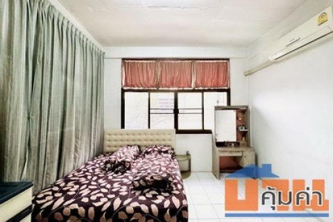 ID : HL#24694 (L082687) Sale อาคารพาณิชย์ อาคารพาณิชย์ ซอยสมเด็จพระปิ่นเกล้า 2 สภาพเยี่ยม