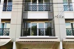 PN553 ให้เช่า ทาวน์โฮม บ้านกลางเมือง พระราม 9 (มอเตอร์เวย์) อยู่อาศัย หรือม ทำเป็นโฮมออฟฟิต จดทะเบียนได้