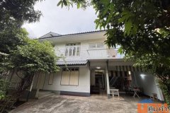 ขายที่ดินพร้อมบ้าน ติดถนนซอยเจริญนคร 78 ขนาด 256.4 ตารางวา สนใจติดต่อ 0858289454