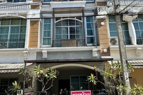 [ขาย] ทาวน์โฮมหรู 3 ชั้น | บ้านกลางเมือง ลาดพร้าว-โชคชัย 4 | 21 ตร.ว. | 3 นอน 4 น้ำ | 5.59 ล้าน เจ้าของขายเอง