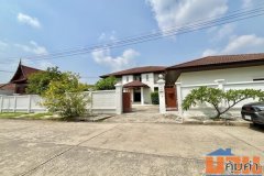 ขายบ้านเดี่ยว หลังใหญ่ หลังบ้านติดริมน้ำ เนื้อที่ 324 ตรว. 4 ห้องนอน 4 ห้องน้ำ หมู่บ้านเมืองเอก จังหวัดปทุมธานี