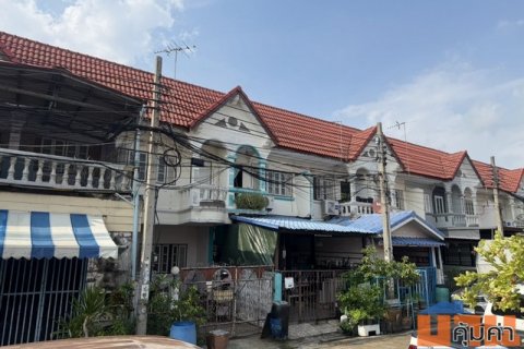 ทาวน์เฮาส์กล่อมพิรุณ 2ชั้น บ้านอยู่ตรงข้ามลานอเนกประสงค์ ทำเลดี ราคาโดน