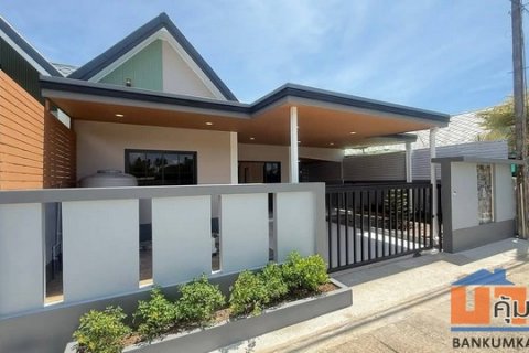 หมู่บ้านพร้อมพันธุ์ประชาสามัคคีภูเก็ต ทาวน์โฮมรีโนเวทใหม่ 40วา 3ห้องนอน 2ห้องน้ำ ใกล้ซุปเปอร์ชีพใหญ่