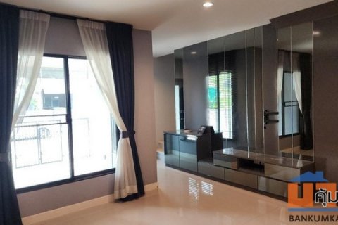 บ้านใหม่ ทาวน์โฮม 2 ชั้น ตกแต่งครบ พร้อมเข้าอยู่ พลีโน่ สุขุมวิท-บางนา