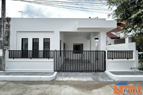 หมู่บ้านพนาสนธิ์เทพอนุสรณ์ภูเก็ต ทาวน์โฮมรีโนเวทใหม่ 35วา 3ห้องนอน 2ห้องน้ำ ใกล้วัดเทพนิมิตร