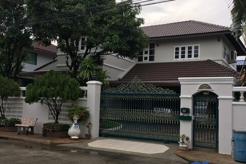 ขายบ้านเดี่ยว2 ชั้น หมู่บ้านริมสวน สุขุมวิท 103 พื้นที่ดิน 99.4 ตรว.