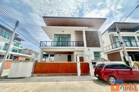 บ้านเช่าพร้อมสระ่ว่ายน้ำส่วนตัว หรูสไตล์luxury หลังริม ใกล้อมตะชลบุรี