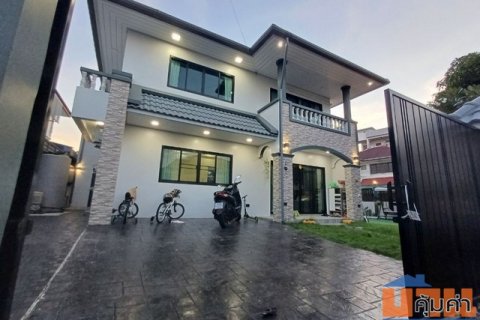 รหัสC6714 ให้เช่าบ้านเดี่ยว รีโนเวทใหม่ หมู่บ้านฐานทอง เฉลิมพระเกียรติ ร.9 ซอย 56