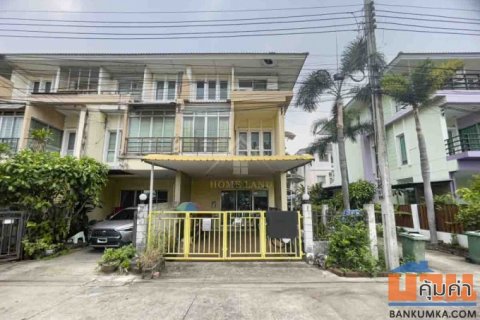 ทาวน์โฮม 3 ชั้น วิสต้า อเวนิว เพชรเกษม 81 ( Vista Avenue Petchkasem 81 ) หลังมุม