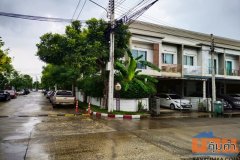 ขายทาวน์เฮ้าส์ หมู่บ้านฮาบิทาวน์ วัชรพล เนื้อที่ 29 ตร.ว. หลังมุม แต่งสวย พร้อมอยู่