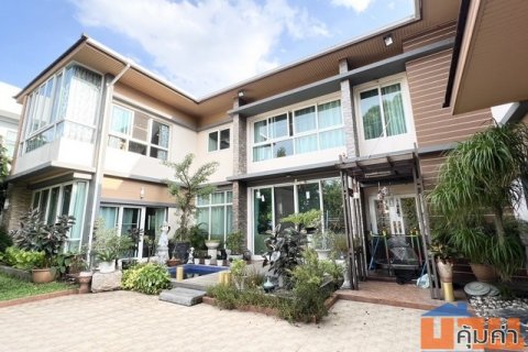 หมู่บ้านเสรีวิลล่า ทำเลทองประเวศ บ้านหลังใหญ่ 5 นอน/ 4 น้ำ พร้อมห้องแม่บ้าน ใกล้ MRT และ ห้างชั้นนำ