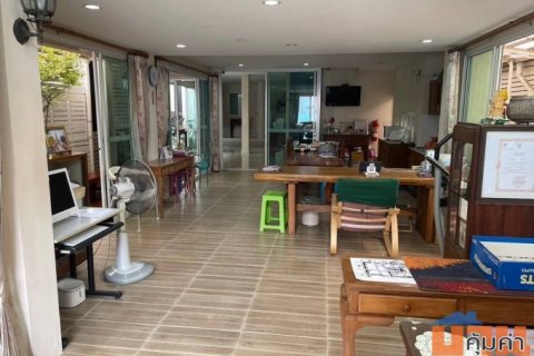 ขายโรงแรมในคูเมืองเชียงใหม่ มีใบอนุญาต 132 ตรว 40 ล้าน