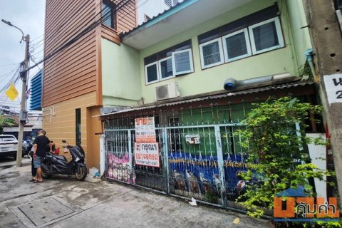 ขายทาวน์เฮ้าส์ หมู่บ้านการเคหะทุ่งสองห้อง เนื้อที่ 20 ตร.ว. ทำเลดี เข้าออกได้หลายเส้นทาง