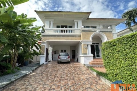 For Rent Luxury Detached House 4bedroom in Nuntawan Suanluang R9 Park Village