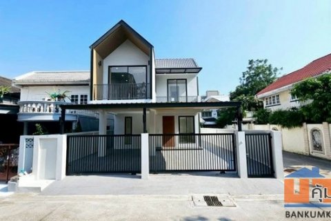 LV53120 ขายบ้านเดี่ยว หลังมุม สุขุมวิท 60/1 พระโขนง บ้านเดี่ยวหลังมุม ในทำเลคนเมือง ไม่มีค่าส่วนกลาง ใกล้ BTS บางจาก