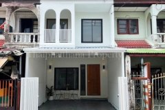 ทาวน์เฮ้าส์รีโนเวทใหม่ นวมินทร์ 111 บึงกุ่ม พร้อมตกแต่งเฟอร์นิเจอร์ใหม่