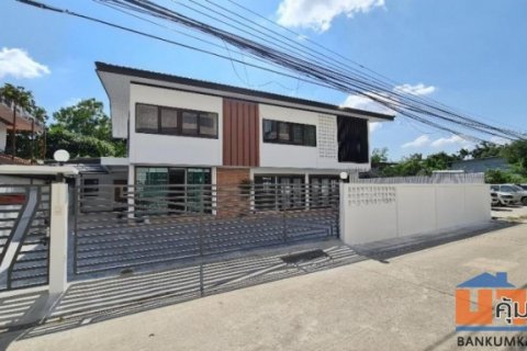 HR 5985 ให้เช่าบ้านเดี่ยว2ชั้น 92 ตร.ว.ย่านโชคชัย4 ลาดพร้าววังหิน เสนานิคม
