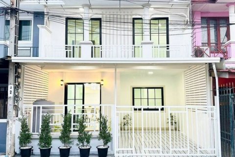 หมู่บ้านบัวทอง 4 ถนนบ้านกล้วย-ไทรน้อย บ้านสวย ตกแต่งครบพร้อมอยู่