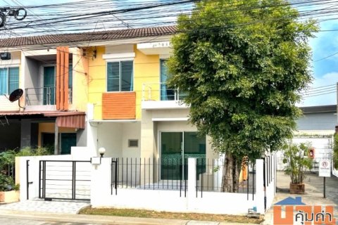 บ้านสวย ราคาถูก!!! ทาวน์โฮม 2 ชั้น หมู่บ้านวิสต้า อเวนิว วัชรพล พื้นที่ 29.4 ตรว. 3 ห้องนอน 2 ห้องน้ำ ทำเลดี