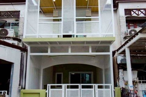หมู่บ้านปิยวรารมย์ เฟส 3 ถนนบ้านกล้วย-ไทรน้อย ถนนเมน ตกแต่งใหม่พร้อมอยู่