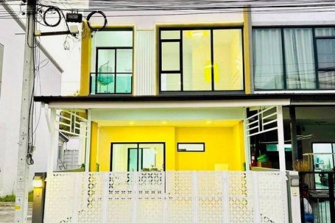 หมู่บ้านเดอะ ริคโค้ ซอยสายไหม 35 บ้านหลังมุม ถนนเมน เฟอร์ฯครบ ตกแต่งพร้อมอยู่