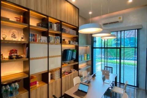 ขายทาวน์โฮม 3.5 ชั้น อาร์เด้น พระราม 3 (Arden Rama 3) แปลงพิเศษติดส่วนกลาง ทำเลใจกลางเมือง พร้อมเข้าอยู่