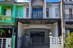 ขาย ทาวน์เฮ้าส์2ชั้น ใกล้โรงเรียน ตลาด สิ่งอำนวยความสะดวกครบ มบ.เคซีรามอินทรา3 ถ.หทัยราษฎร์39 รีโนเวทใหม่