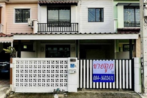 ขายถูก หมู่บ้านพฤกษา 52/2 สะพานขาว-คลองหลวง ติดถนนเมน ติดสวน