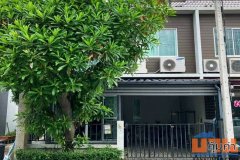 ขายทาวน์เฮ้าส์ หมู่บ้านเดอะคัลเลอร์ส รังสิต-คลอง 4 เนื้อที่ 17.7 ตร.ว. 2 ชั้น 3 นอน 2 น้ำ