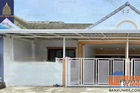 ทาวน์เฮ้าส์ร่มเงาไม้บางบัวทองชั้นเดียวพร้อมอยู่ราคาย่อมเยาว์