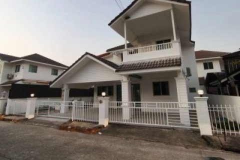 บ้านรุ่งธนา 4 – ท่ารั้ว (เลี้ยงสัตว์ได้) ใกล้ Meta Mall และ รร. นานาชาติ Mill Hill