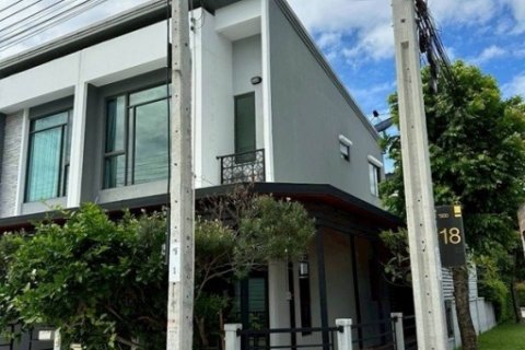 บ้านหัวมุม วิวสวน ให้เช่า โครงการ Pleno สุขสวัสดิ์-ประชาอุทิศ 60 เฟอร์นิเจอร์ครบ เข้าอยู่ได้ทันที โทร 085-144-0184