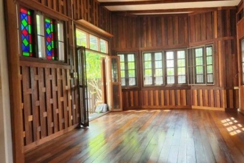 บ้านเดี่ยวหลังใหญ่ ให้เช่า ไม่มีตกแต่ง ไม่มีเฟอร์ บางจาก สุขุมวิท 93