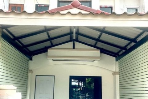 ขายทาวน์เฮ้าส์ หมู่บ้านอู่ทองวิลเลจ สุขาภิบาล 5 รีโนเวทใหม่ พร้อมอยู่ ฟรี! แอร์ 2 ตัว โทร 081-432-6587