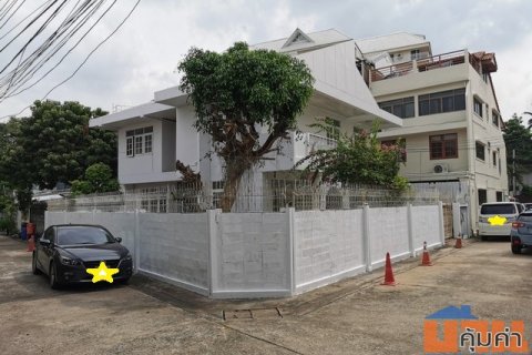 ขายบ้านเดี่ยว 2 ชั้น หลังมุม สไตล์วินเทจ 71 ตรว. ซอยเย็นอากาศ ย่านสาทร สภาพแวดล้อมดี เงียบสงบ ใกล้ One Bangkok