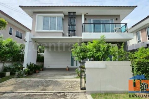 บ้านเดี่ยว คาซ่า พรีเมี่ยม อ่อนนุช - วงแหวน ติดถนนเมนหน้าโครงการ