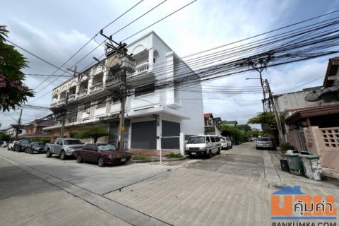ขายอาคารพาณิชย์ หมู่บ้านสินธร แฮปปี้แลนด์ เนื้อที่ 25.4 ตร.ว. 3 ชั้น 2 นอน 2 น้ำ ห้องมุม